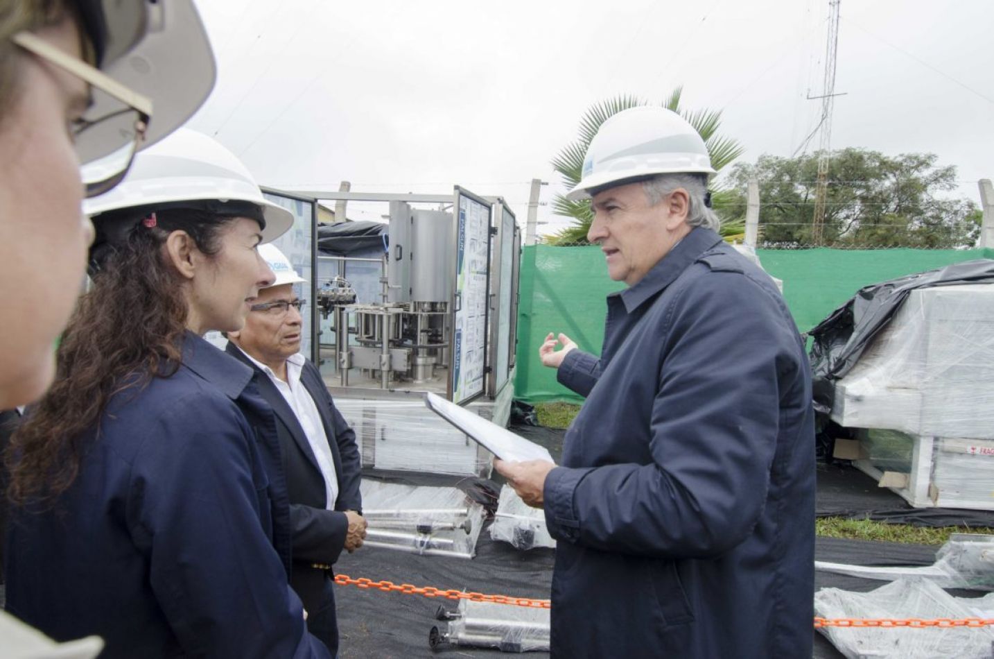 Morales inauguró la construcción de la cuestionada Planta Embotelladora de Agua