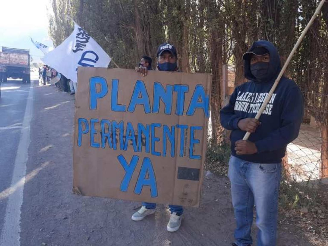 El gobierno de Morales promete el pase a planta permanente de casi 7 mil trabajadores