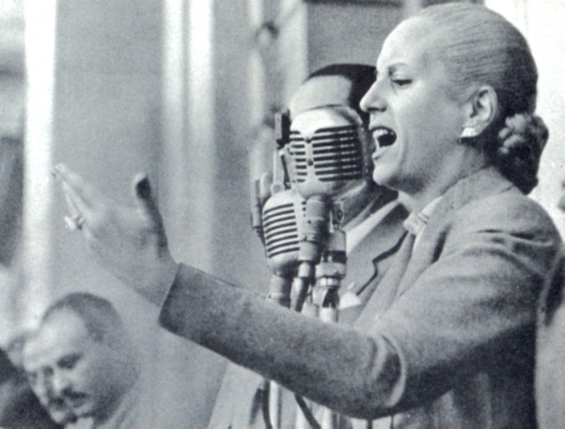 El robo del cadáver de Eva Perón: qué muestra "Santa Evita" y qué pasó en verdad