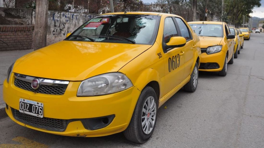Otro tarifazo en taxis amarillos: la bajada de bandera costará entre 80 y 100 pesos