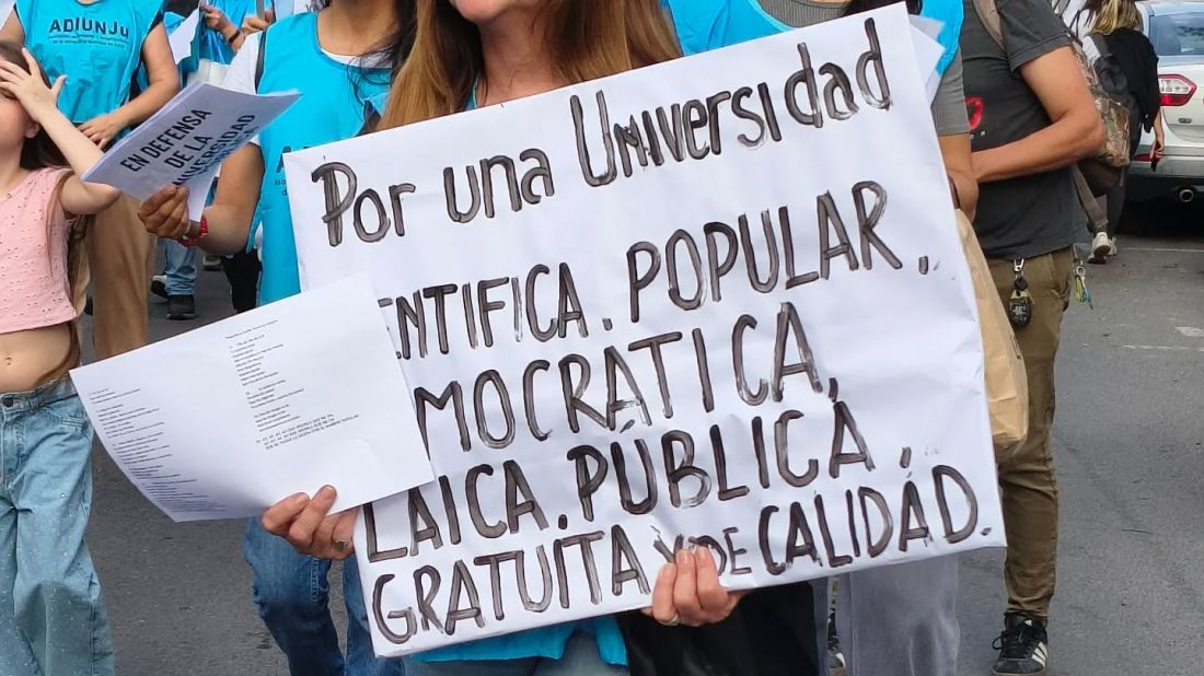 Comenzó el paro en las universidades públicas del país, en Jujuy habrá asamblea y trueque de libros