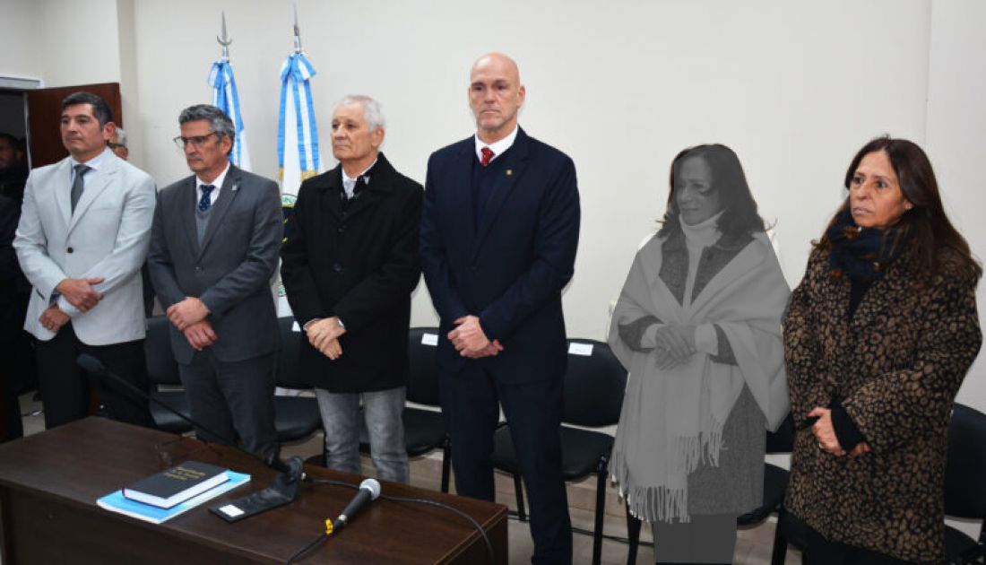 “En 3 horas a pedido del gobernador y con el aval de los bloques tradicionales sumaron a cuatro nuevos jueces”