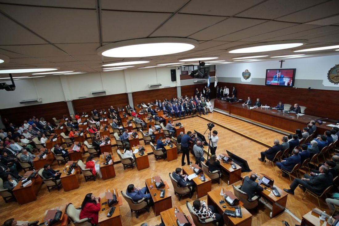 Carlos Sadir. “Este es un gobierno que tiene una sola camiseta: la de Jujuy”.