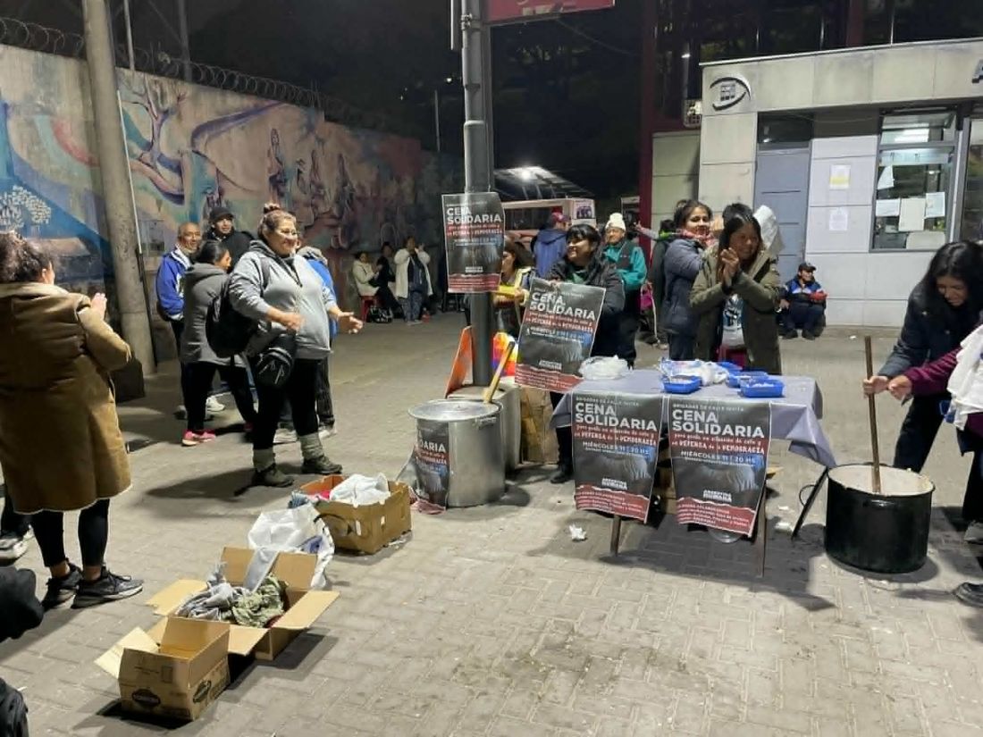 Un plato de comida caliente y abrigo, se lanzan otra vez las brigadas para personas en situación de calle