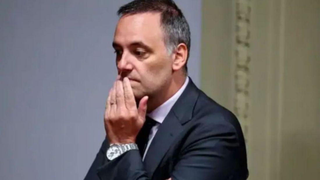Adorni cada vez más cerca de salir del gobierno, Diputados define este martes si aparta al Jefe de Gabinete
