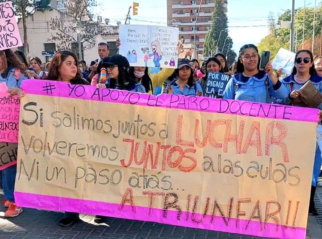 Docentes definen plan de lucha, la medida atravesará todos los niveles