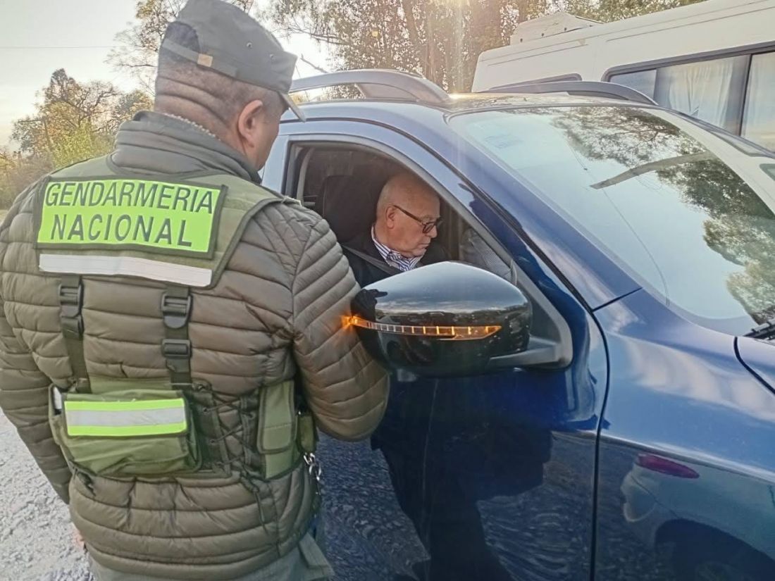 Una inspección ocular sin garantías: Guillermo Jenefes se presentó en Finca Guerrero dando órdenes a Gendarmería y al fiscal