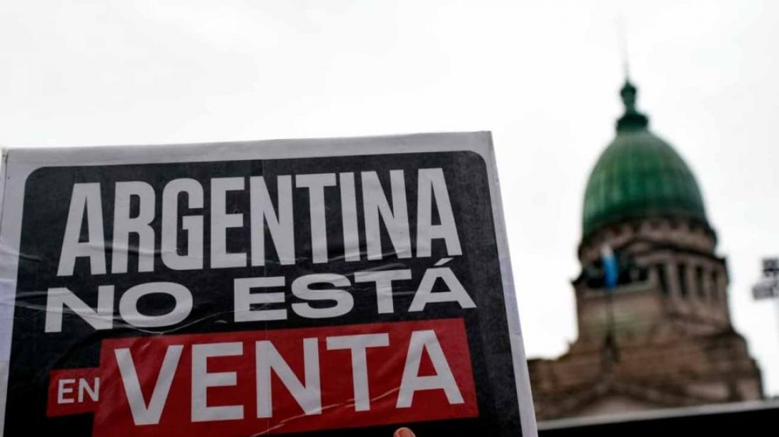 La soberanía en venta: la Corte Suprema de la Nación repuso un articulo del DNU 70 que derogó la Ley de Tierras