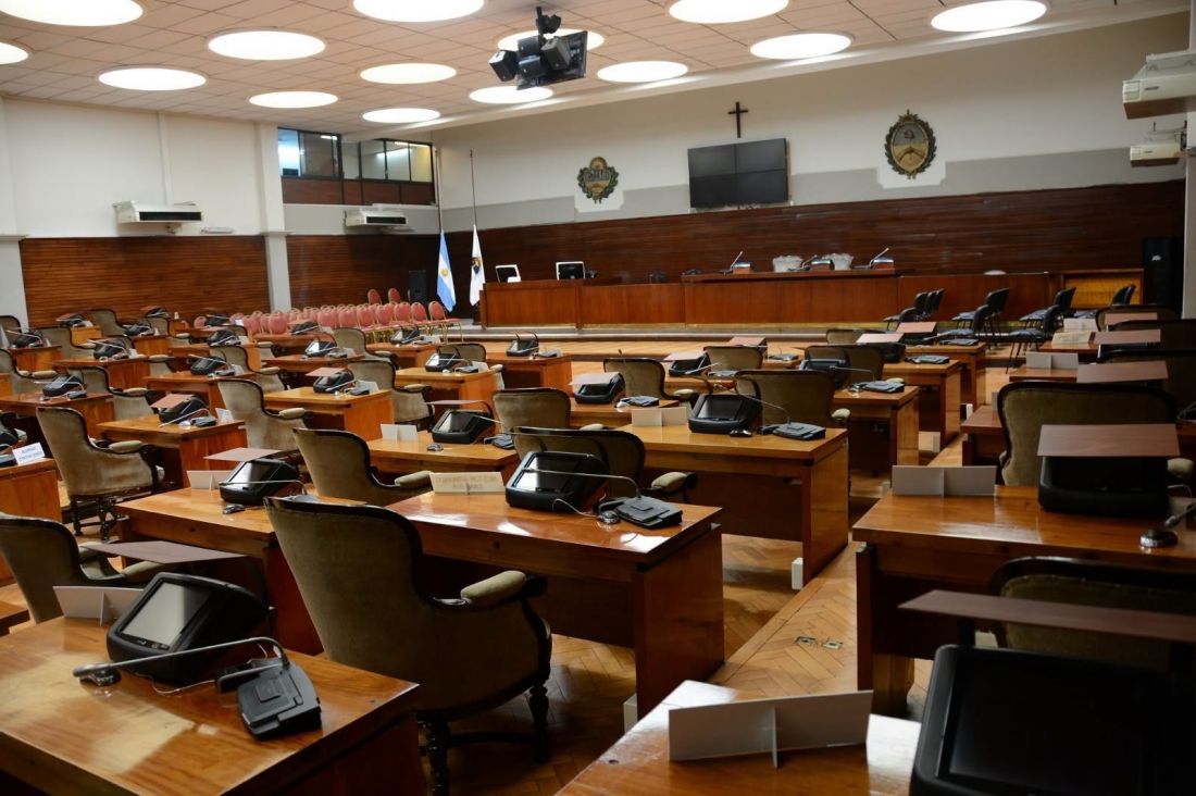 Sin actividad parlamentaria, la Legislatura patea la iniciativa popular sobre el tarifazo eléctrico