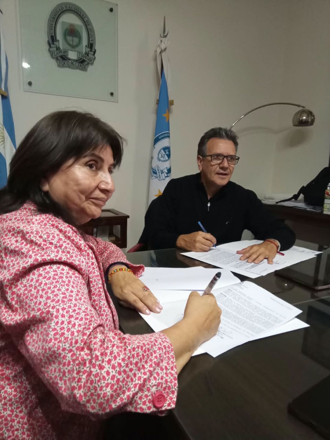 Convenio de cooperación recíproca entre la UNJu y la “Juanita Moro” para fortalecer el trabajo comunitario