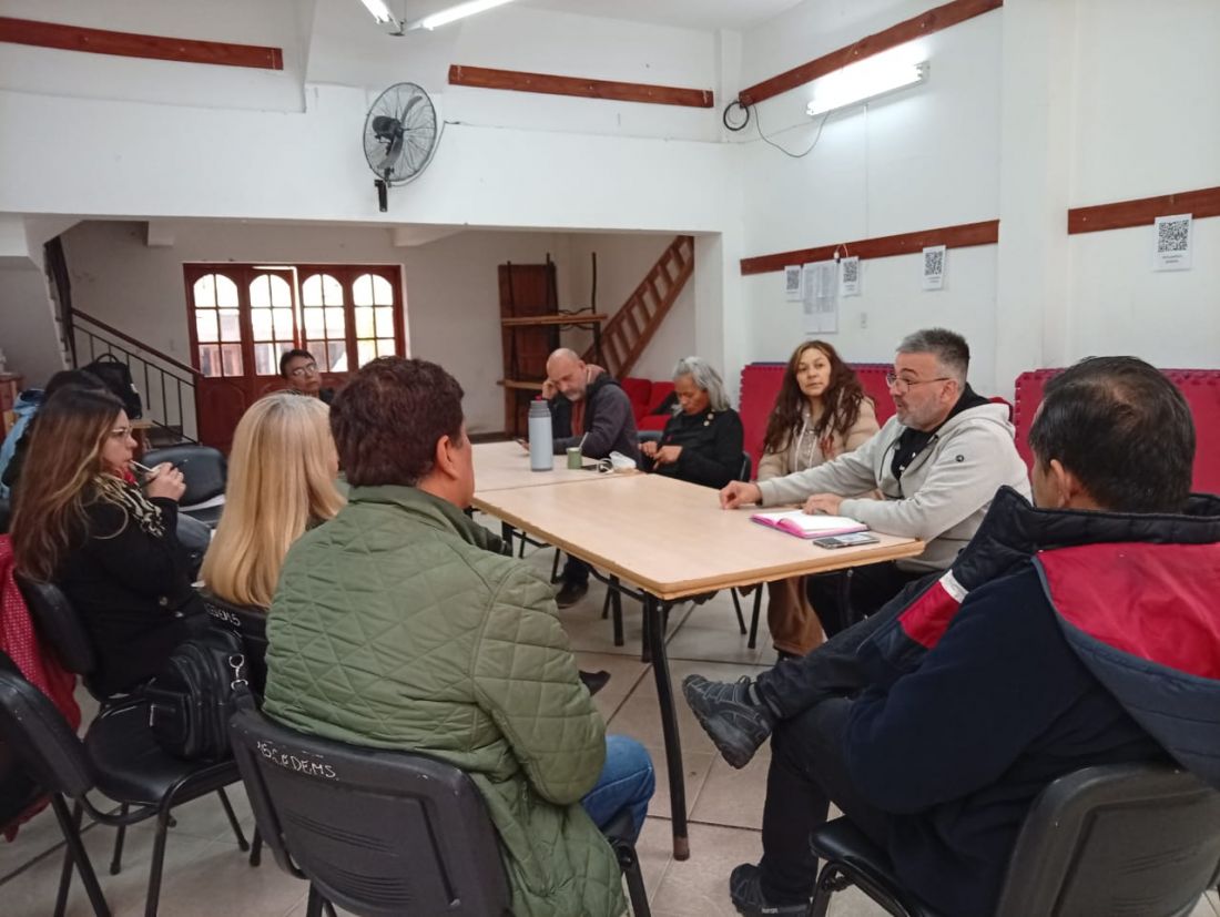Docencia fueguina y jujeña coordinan acciones en defensa del salario y la educación pública